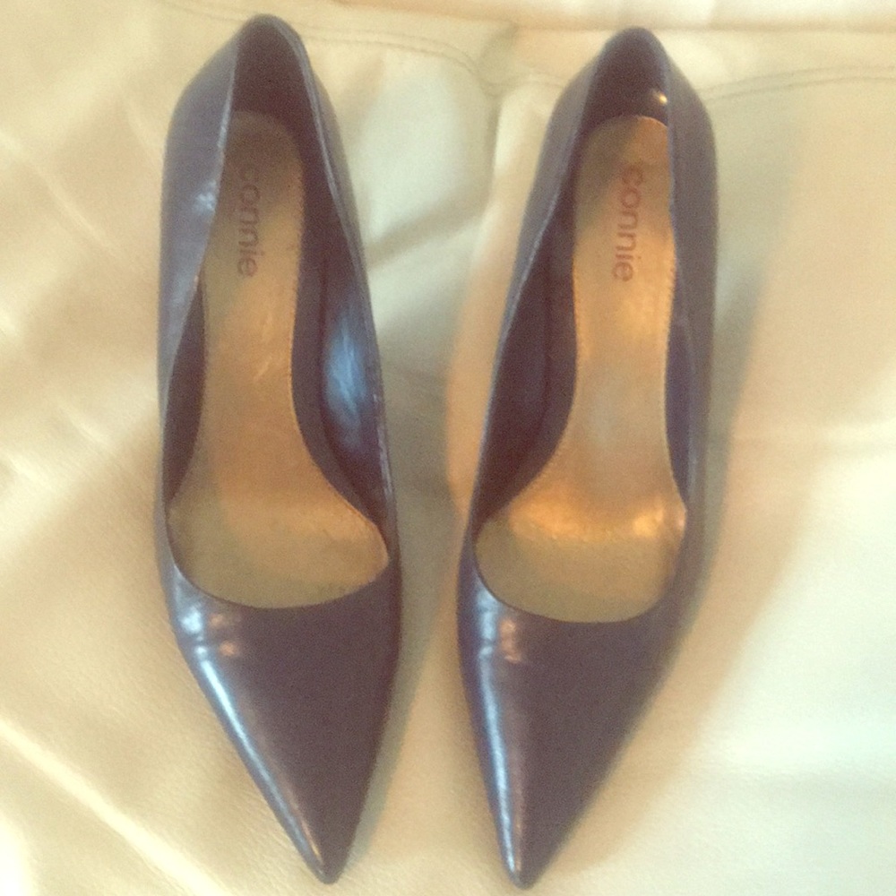 Connie Navy Heels